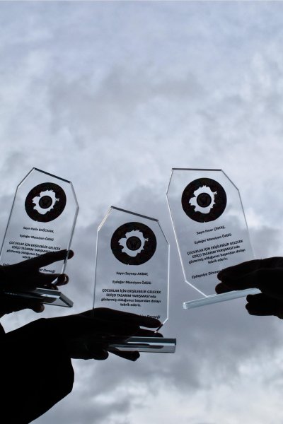 Epilepsiye Direnen Çocuklar Derneği (EDİÇO) tarafından düzenlenen "Çocuklar için Erişilebilir Gelecek" EDİÇO Tasarım Yarışması